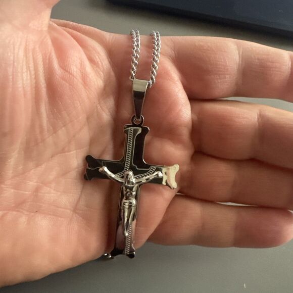 Stainless Steel Saint Jesus Christ Crucifix Pendant Chain Necklace Unisex Gift - Picture 5 of 6